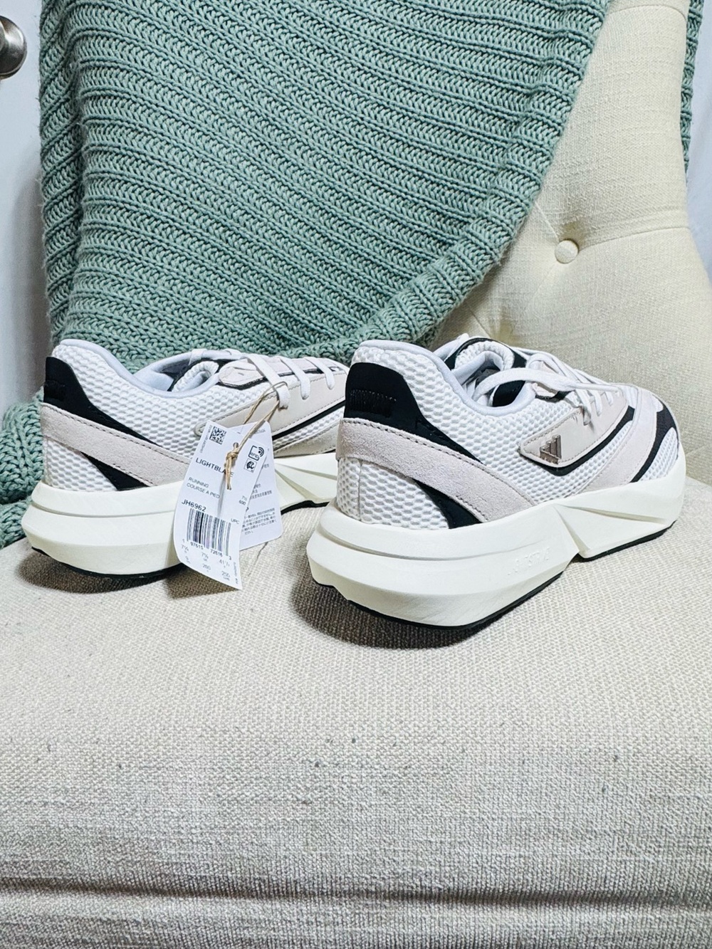 NWT Adidas Women’s LightBlaze White Black Beige Athletic Sneakers Size 9 - Picture 6 of 6